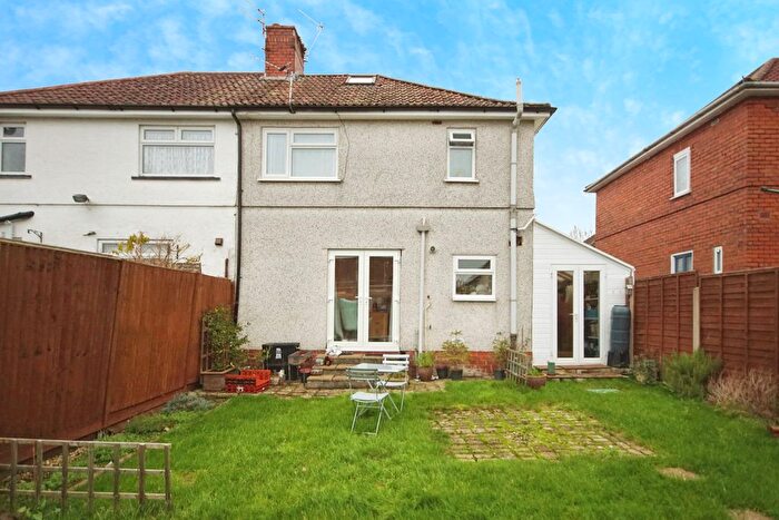 1 Bedroom Flat For Sale In Hottom Gardens, Bristol, Somerset, BS7
