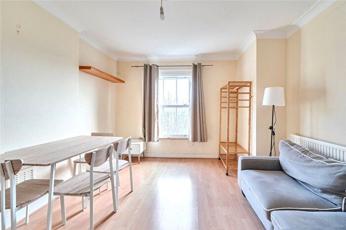 2 Bedroom Flat To Rent In Junction Road, Tufnell Park, London, N19