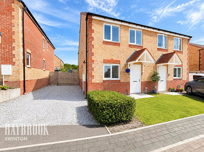3 Bedroom Semi-Detached House For Sale In Mitchell Croft, Mexborough, S64