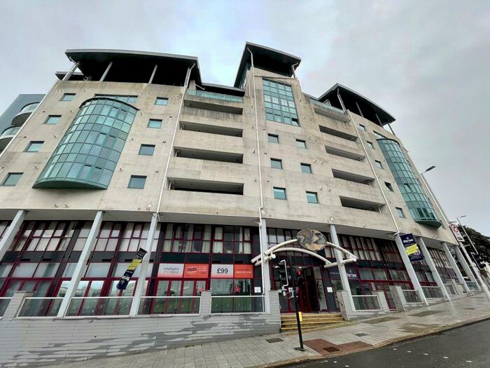 1 Bedroom Apartment To Rent In The Crescent &ndash; One Bedroom Th Floor Flat With Lift Access, PL1