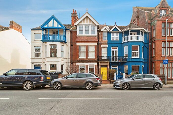 2 Bedroom Flat For Sale In Prince Of Wales Road, Cromer, Norfolk, NR27