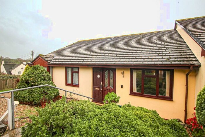 2 Bedroom Bungalow For Sale In Heywood Close, Hartland, Bideford, EX39