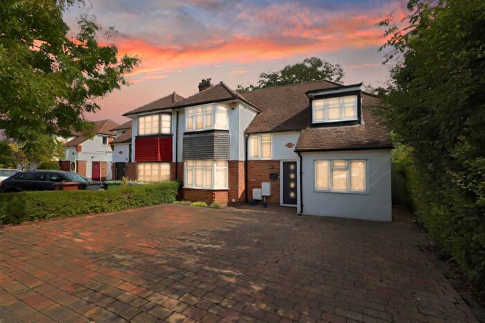 3 Bedroom Semi Detached House For Sale In Grange Road, Elstree, WD6