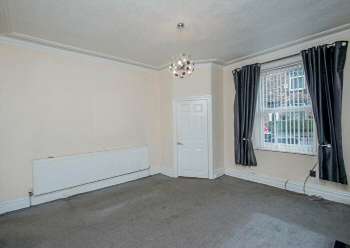 3 Bedroom Terraced House For Sale In Shirley Road, Tong Street, Bradford, BD4