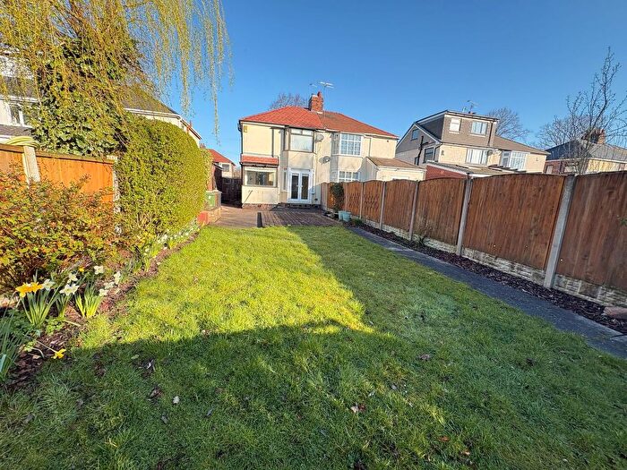 3 Bedroom Semi-Detached House For Sale In Rosslyn Avenue, Maghull, L31