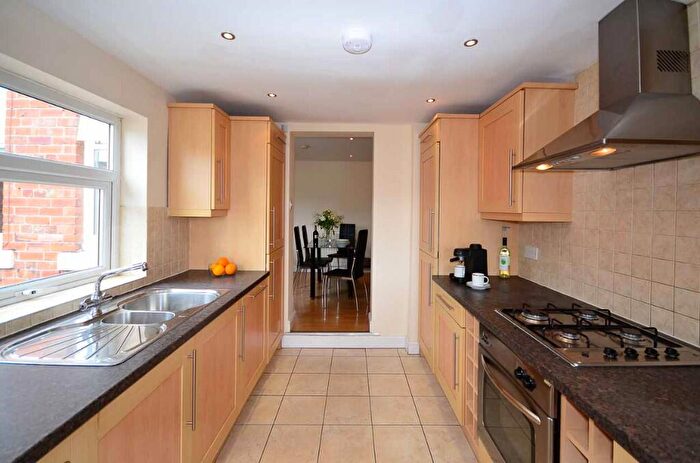 6 Bedroom Maisonette To Rent In Fairfield Road, Newcastle Upon Tyne, NE2
