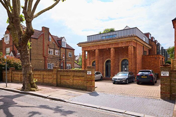 3 Bedroom Flat To Rent In Bounty Hall, Gwendolen Avenue, SW15