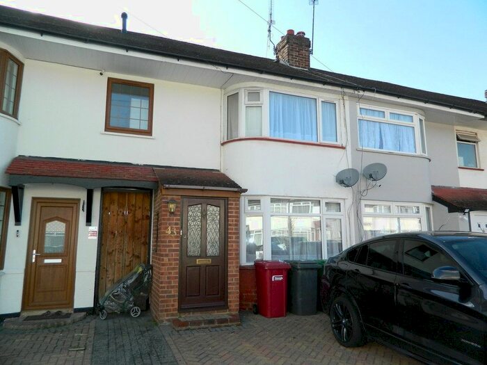 3 Bedroom Terraced House To Rent In Lewins Way, Cippenham, Berkshire, SL1