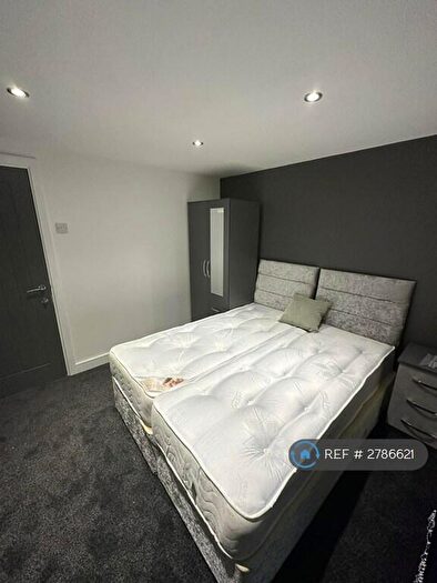 1 Bedroom Flat To Rent In Hanover St, Swansea, SA1