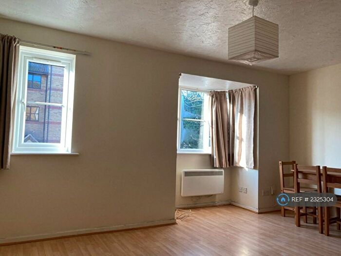 1 Bedroom Flat To Rent In Creighton Road, London, N17