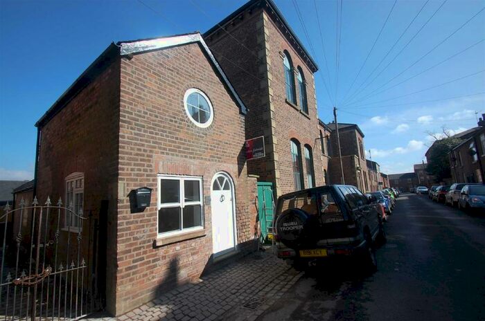 1 Bedroom Detached House To Rent In Lord Street, Macclesfield, SK11