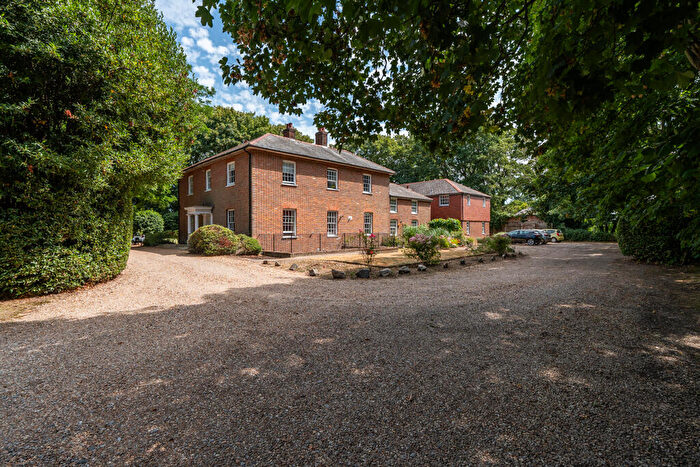 2 Bedroom Flat For Sale In Hound Manor, Netley Abbey, Hampshire, SO31