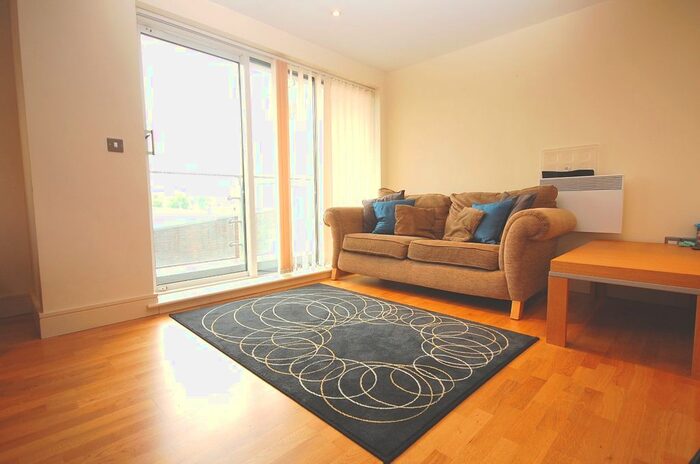 1 Bedroom Flat To Rent In Long Lane, London, SE1