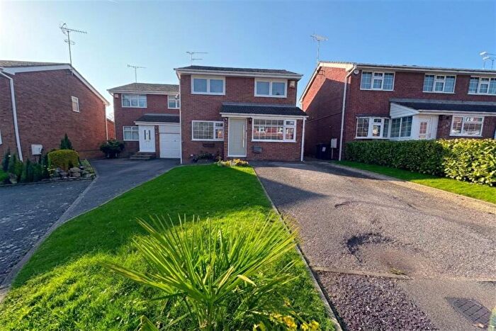 3 Bedroom Semi Detached House For Sale In Selkirk Drive, Holmes Chapel, CW4