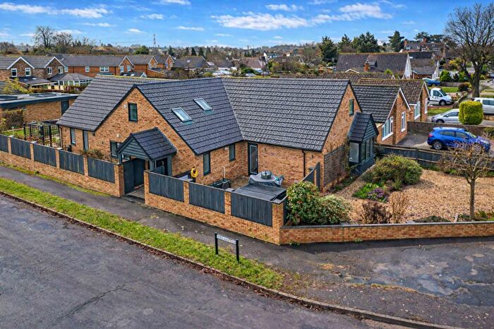 6 Bedroom Detached Bungalow For Sale In St. James Road, Radley, OX14