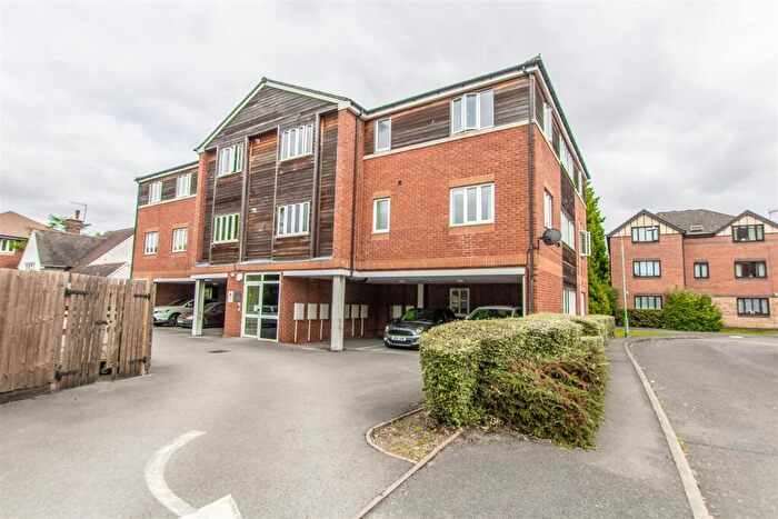 2 Bedroom Apartment To Rent In Pines Court, Woodthorpe, Nottingham, NG5