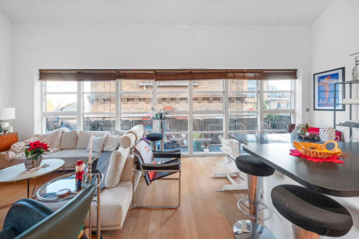 2 Bedroom Duplex To Rent In Candlemakers Apartments, York Road, SW11