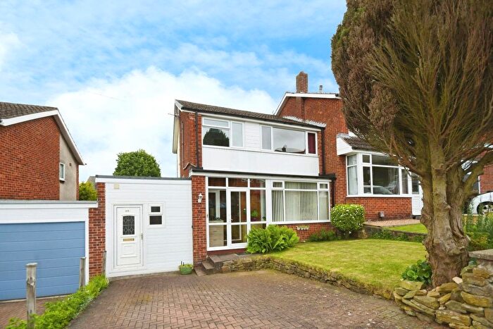 3 Bedroom Semi-Detached House For Sale In Shetland Road, Dronfield, S18