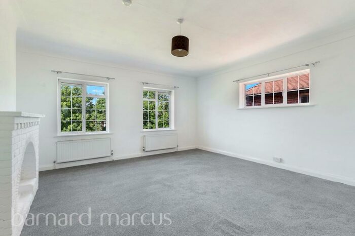 2 Bedroom Apartment To Rent In Station Way, Cheam, Sutton, SM3