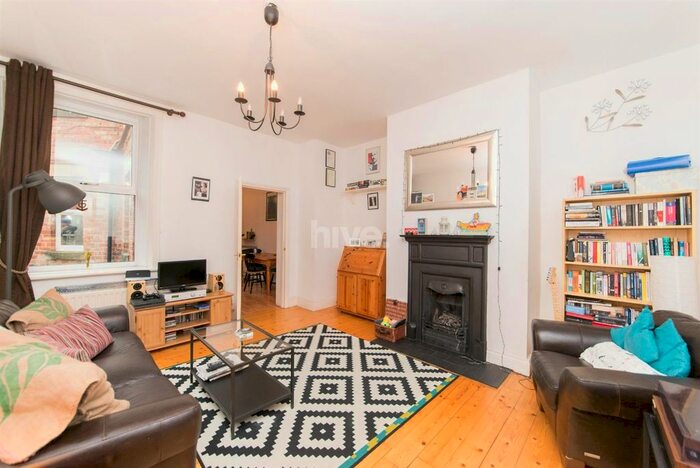 2 Bedroom Flat To Rent In Buston Terrace, Jesmond, Newcastle Upon Tyne, NE2