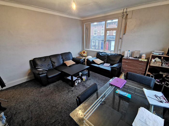4 Bedroom Terraced House To Rent In Brudenell Road, West Yorkshire, LS6