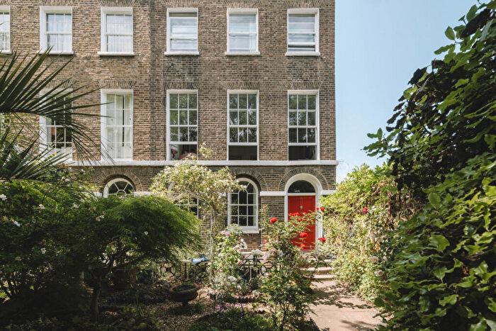 3 Bedroom Terraced House For Sale In Grove Lane, London, SE5