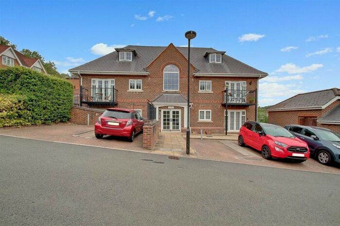 1 Bedroom Flat To Rent In The Sidings, Loudwater Village, High Wycombe, HP11