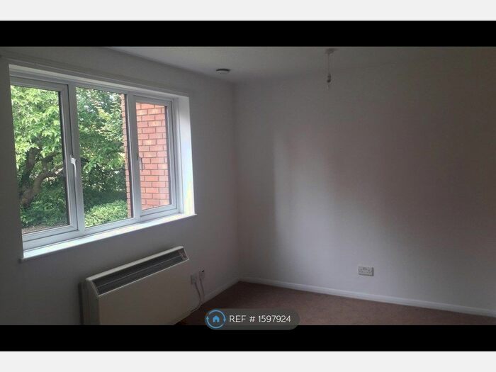 Studio To Rent In Knatchbull Close, Romsey, SO51