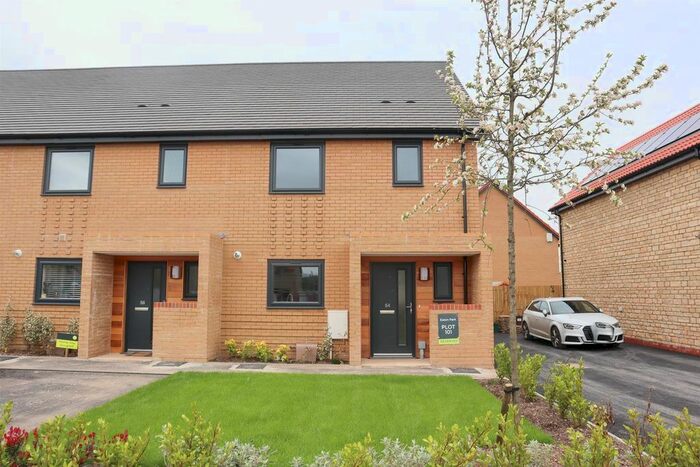 3 Bedroom Property To Rent In Barn Owl Road, Yatton, Bristol, BS49