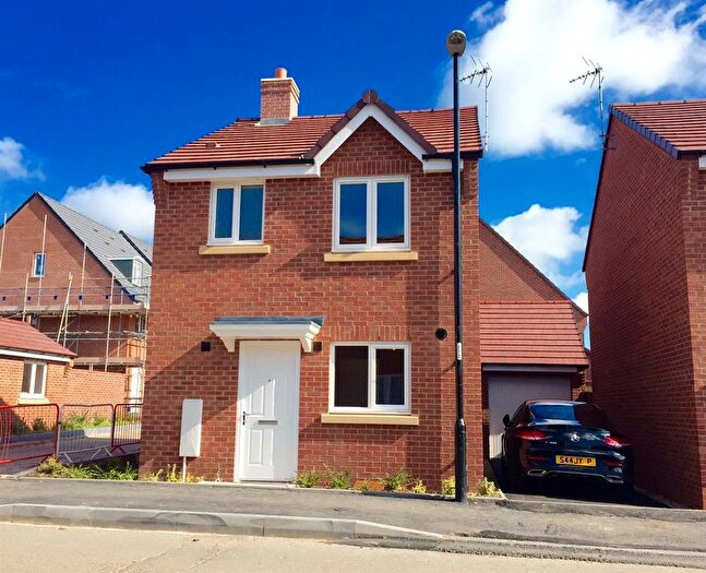 3 Bedroom Detached House To Rent In Middlesex Road, New Stoke Village, Coventry, CV3