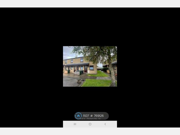 2 Bedroom Flat To Rent In Churchfields, Bradford, BD2