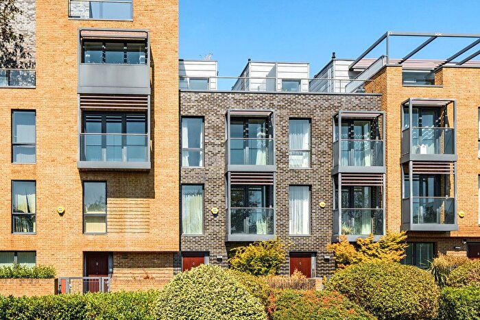 3 Bedroom Terraced House For Sale In Tizzard Grove, London, SE3