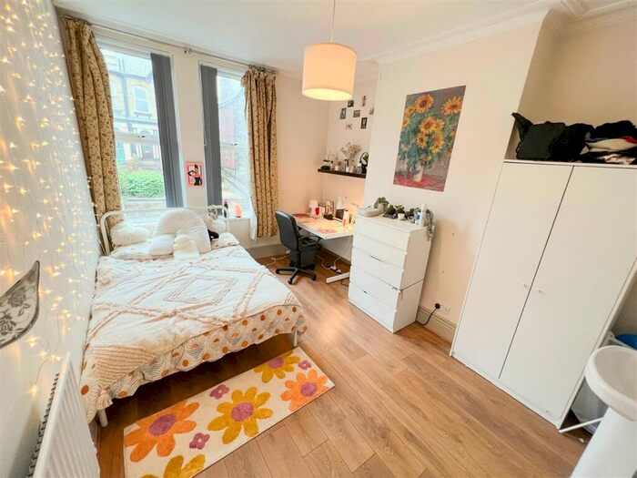 6 Bedroom House To Rent In Crookesmoor Road, Sheffield, S10