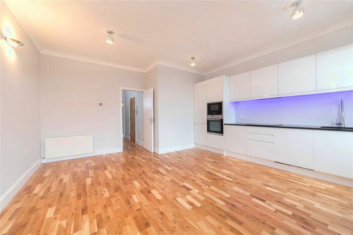 1 Bedroom Flat To Rent In York Way, London, N7