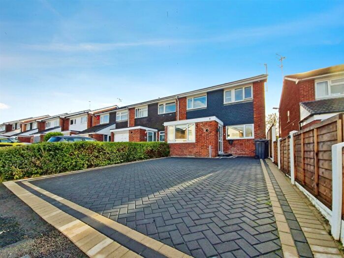 3 Bedroom Semi Detached House For Sale In Caerleon Close, Winsford, CW7