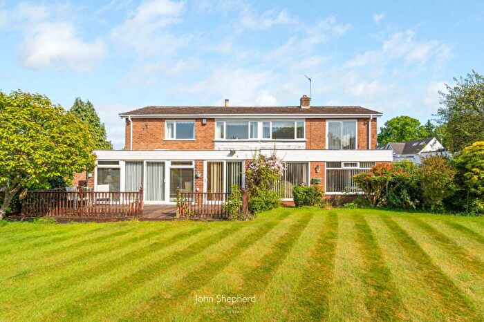 4 Bedroom Detached House For Sale In Endwood Drive, Solihull, West Midlands, B91