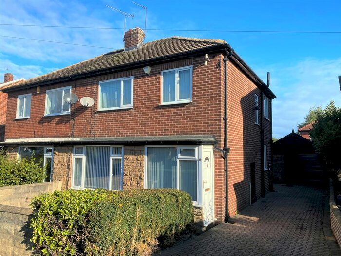 3 Bedroom Semi-Detached House To Rent In Greenmoor Close, Lofthouse, Wakefield, WF3