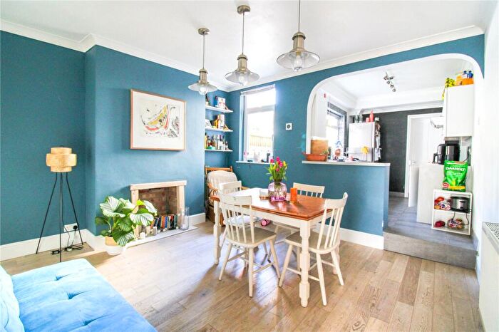 3 Bedroom Terraced House To Rent In Ashgrove Road, Bristol, BS3