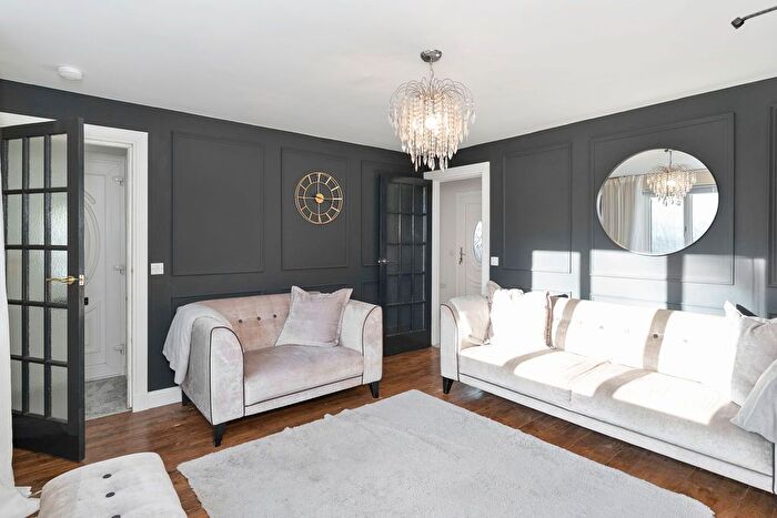 1 Bedroom Semi Detached House To Rent In Oxgangs Loan, Oxgangs, Edinburgh, EH13