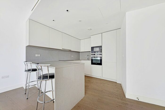 2 Bedroom Flat To Rent In Ariel House, Vaughan Way, E1W