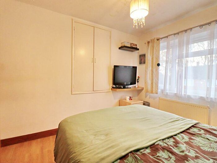 3 Bedroom Terraced House For Sale In Aspinall Crescent, Worsley, Manchester, M28