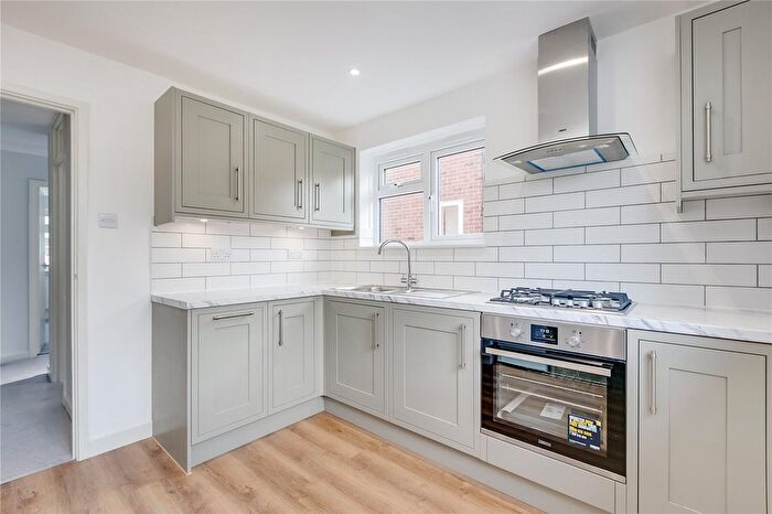2 Bedroom Maisonette To Rent In Stanley Road, North Sheen, SW14