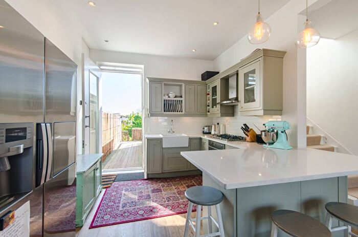 3 Bedroom Maisonette To Rent In Chamberlayne Road, Kensal Rise, London, NW10