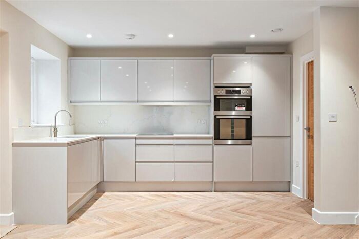 2 Bedroom Cottage For Sale In High Street, Ewell, Epsom, KT17