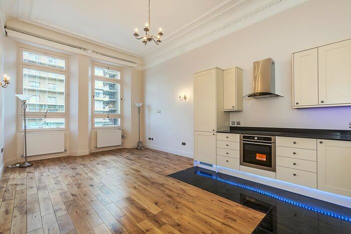 2 Bedroom Flat To Rent In Cornwall Gardens, London, SW7