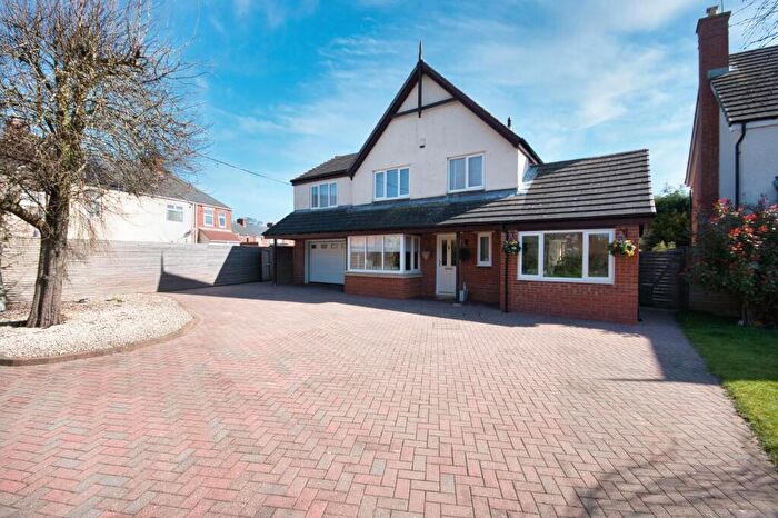 4 Bedroom Detached House For Sale In Eppleton Close, Langley Park, Durham, DH7