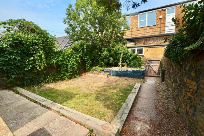 3 Bedroom Maisonette To Rent In Station Road, Birchington, CT7