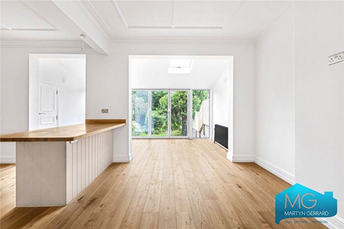5 Bedroom Semi-Detached House To Rent In Pollard Road, Whetstone, London, N20