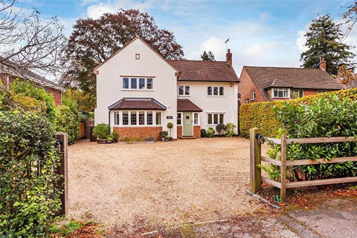 4 Bedroom Detached House To Rent In Horsell, Woking, GU21