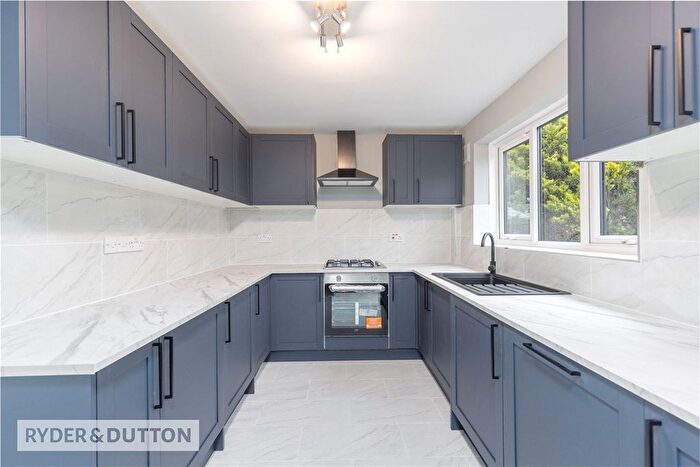 3 Bedroom Semi-Detached House For Sale In Wessex Park Close, Shaw, Oldham, Greater Manchester, OL2